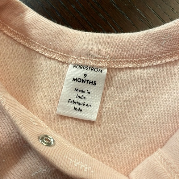 Nordstrom Baby Pink Lotus Dotted Ditsy Footie - 9months Great Gift - Picture 6 of 6